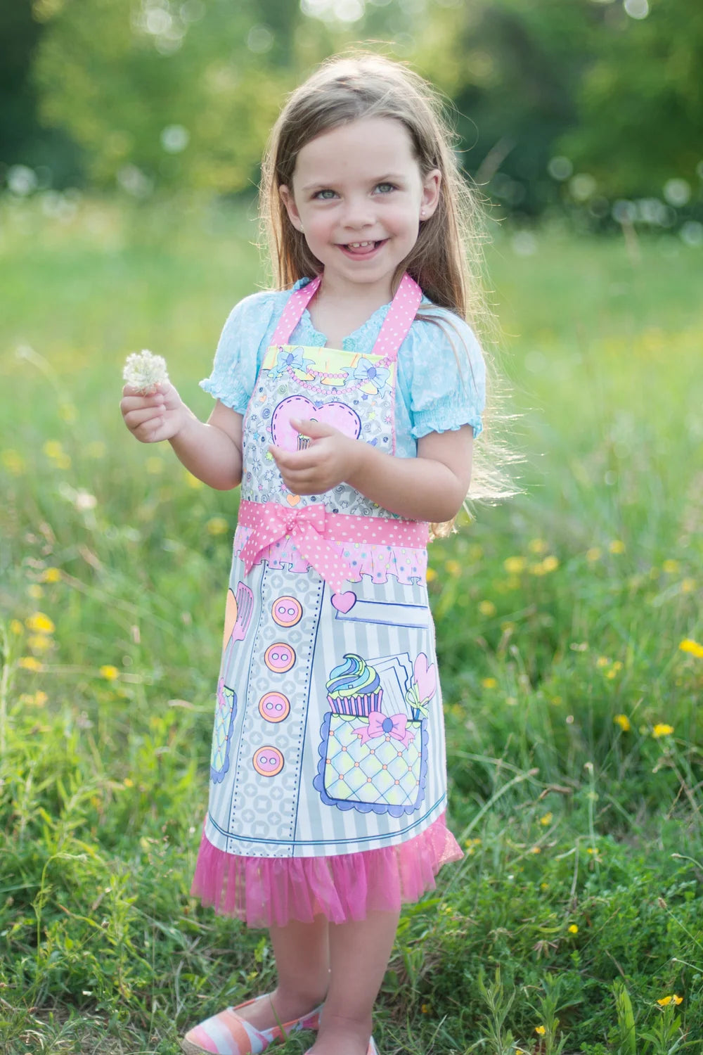 Colour-An-Apron SIZE 4-6