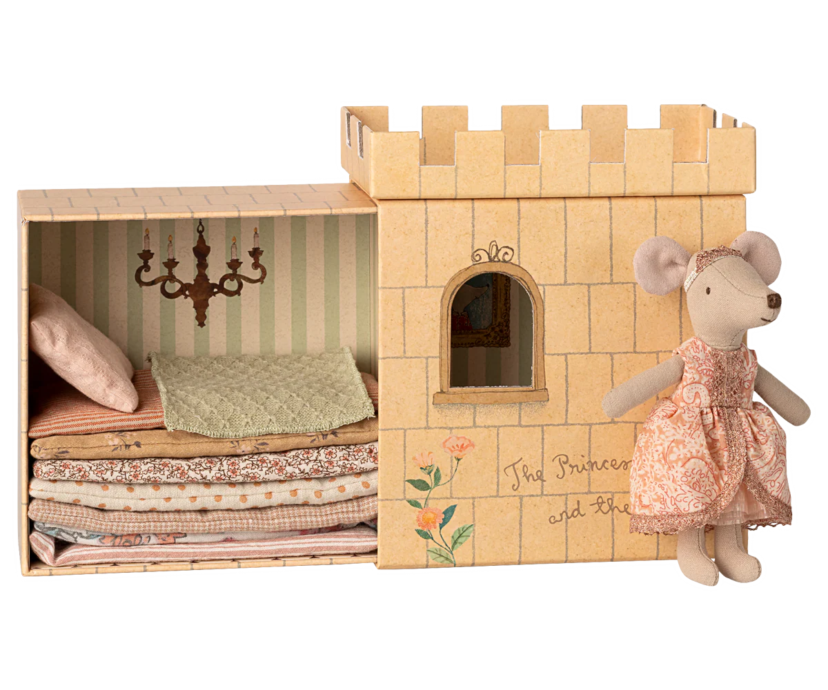 Princess and the pea, Big sister mouse