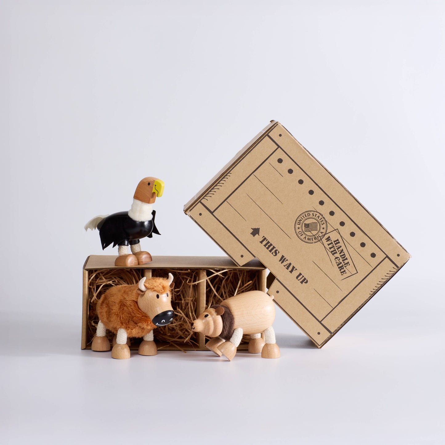Roaming Mountains Mini Crate – 3 USA Anamalz in Gift Box